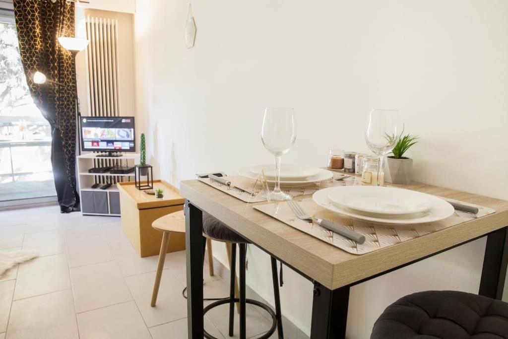 Residence Bord De Mer-Terasse-Plage Prado David Marsilia Exterior foto