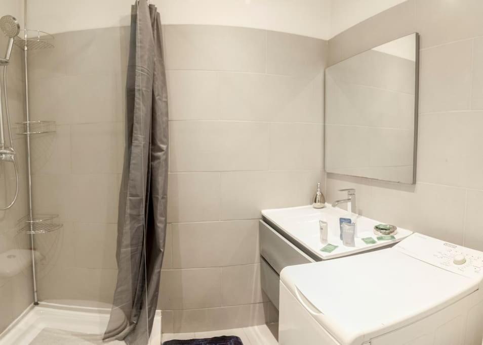 Residence Bord De Mer-Terasse-Plage Prado David Marsilia Exterior foto